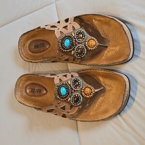 Earth Freesia 10B Women's leather sandal